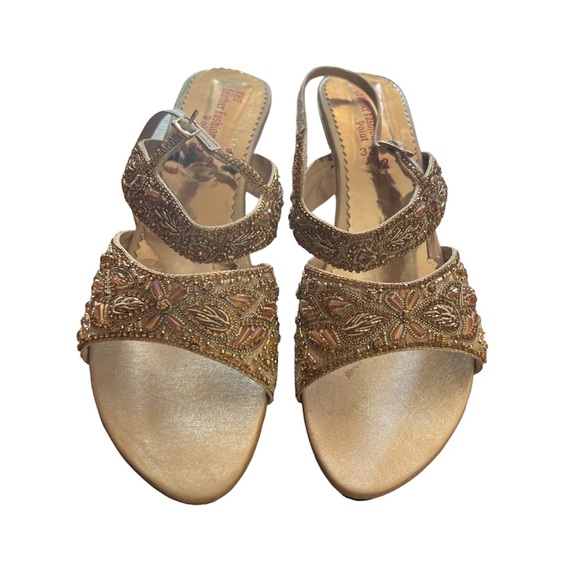 WOMEN FANCY SANDALS WITH EMBROIDERED FANCY BEADS - Picture 3 of 4